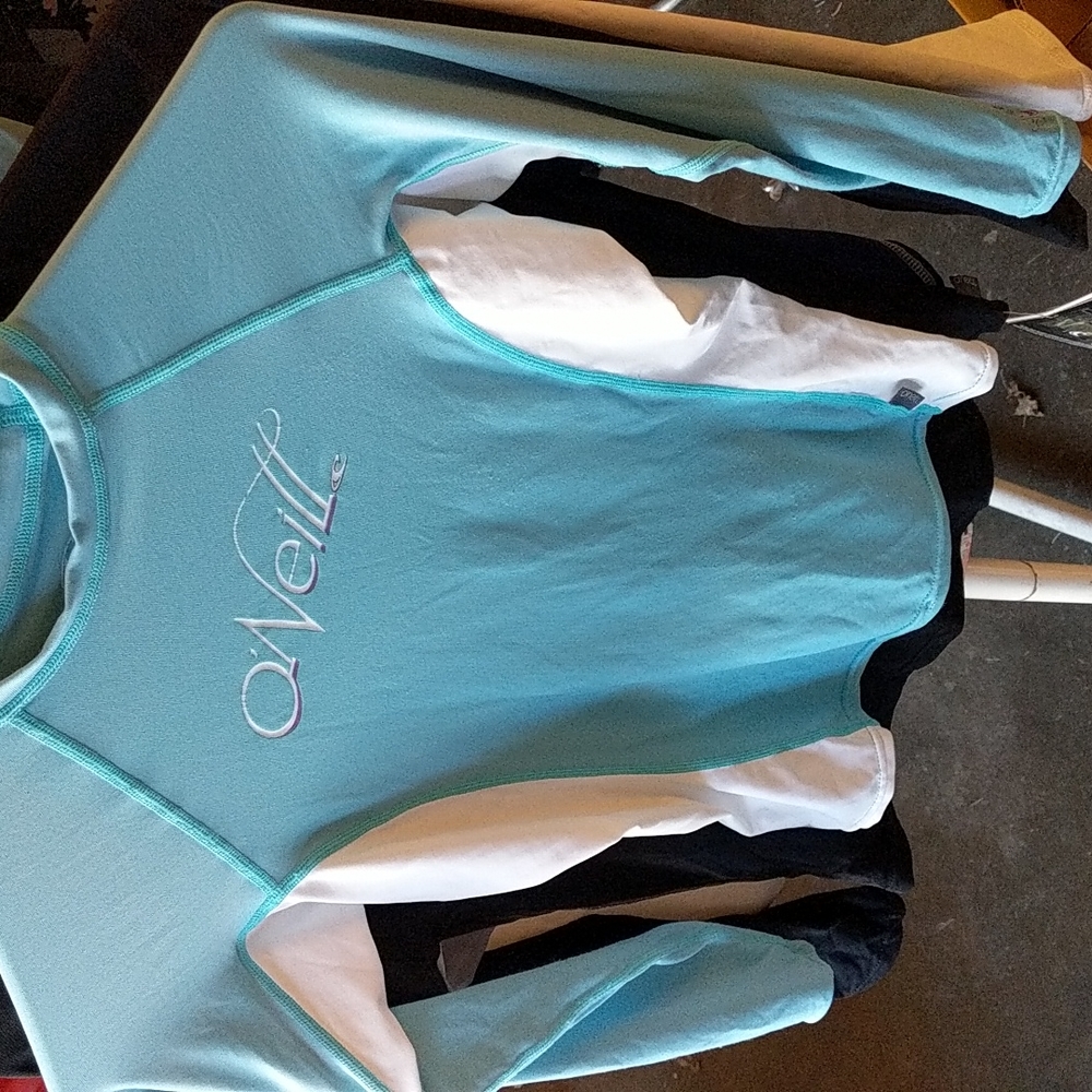 O'Neill rash guard, small